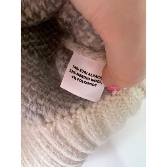 NEW Lingua Franca Mariel Fluffy Alpaca Blend V-Neck Vest in Cloud Size: Large - Picture 5 of 7